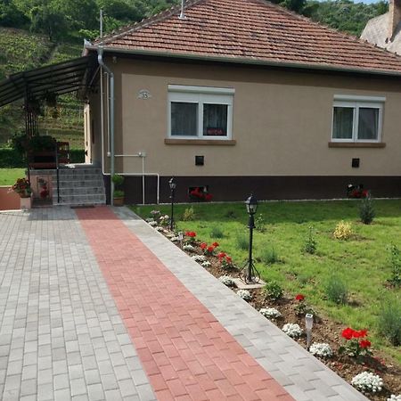 Hotel Beata Vendeghaz Tokaj Exterior foto